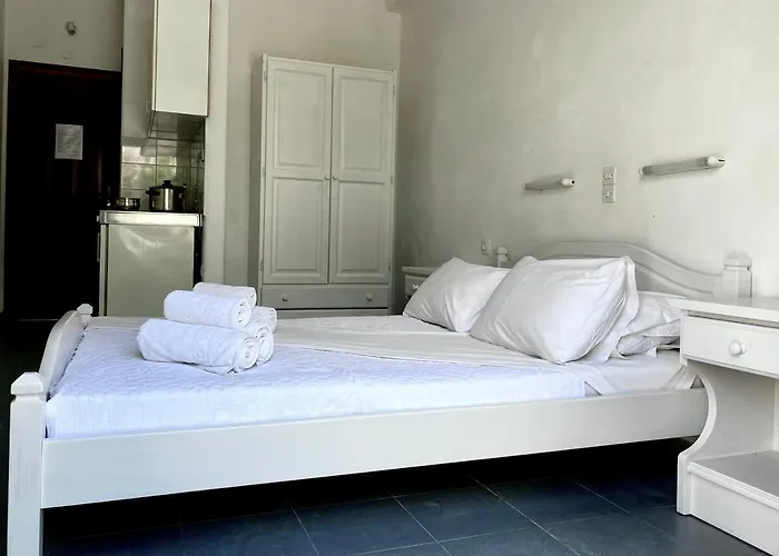 Helliniko * פארוס